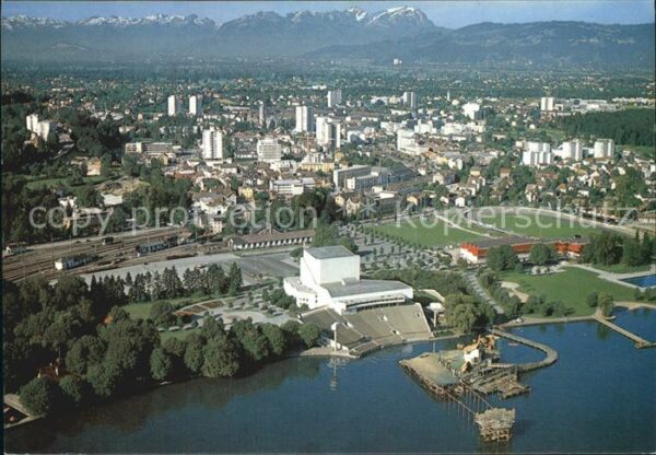 Bregenz Vorarlberg gegen Schweizer Berge Festspielhaus Spo