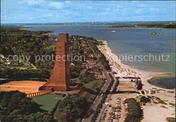 Laboe Marine Ehrenmal Strand Fliegeraufnahme