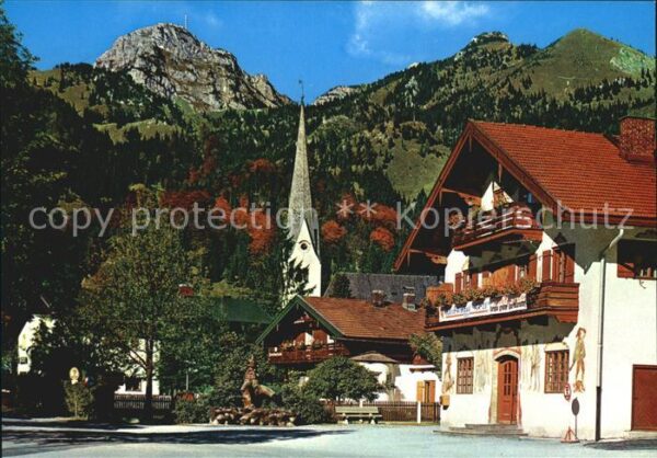 Bayrischzell Ortspartie an der Kirche mit Wendelstei