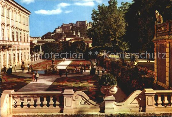 Salzburg Oesterreich Festspielstadt Mirabellgarten Dom Festu