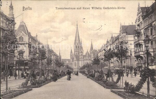 Berlin Tauenzienstrasse mit Kaiser Wilhelm Ged