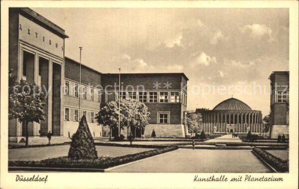 Duesseldorf Kunsthalle mit Planetarium