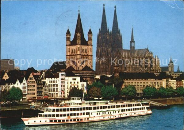 Motorschiffe MS Drachenfels Köln Rheinfront Dom