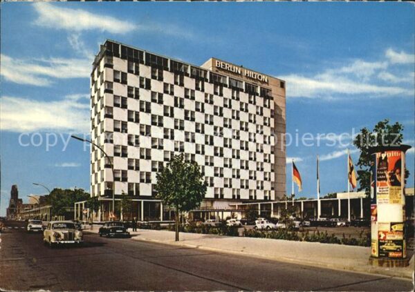 Berlin Hilton Hotel Litfasssäule