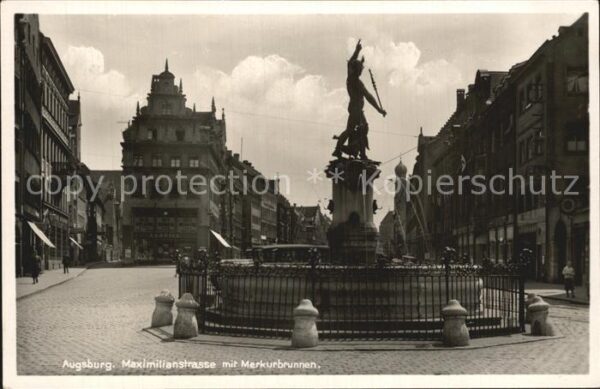 Augsburg Maximilianstrasse mit Merkurbrunnen