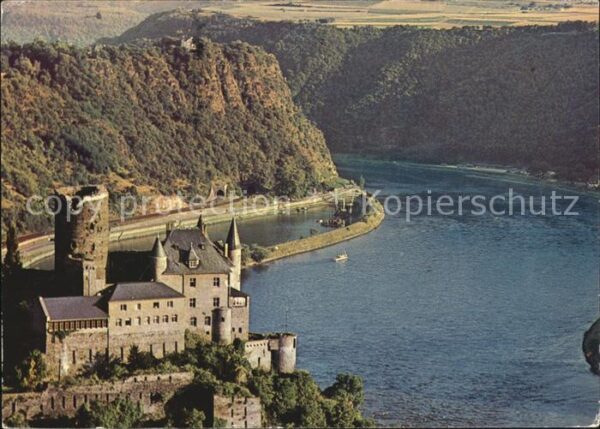 St Goarshausen mit Burg Katz und Loreley
