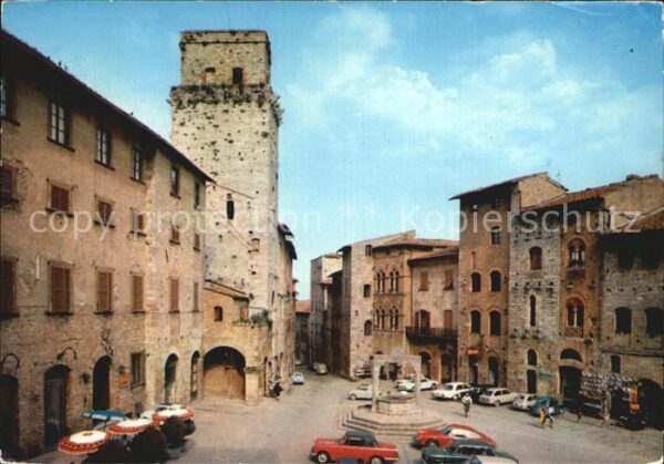 Siena Citta di San Gimignano Piazza della Cis