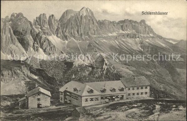 Voels am Schlern Schlernhäuser mit Rosengarten Dolomiten