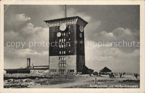Brocken Harz Brockenhotel mit Wolkenhäuschen