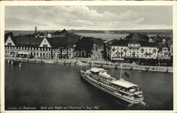 Lindau Bodensee Blick vom Hafen zum Bahnhof Bayerischer