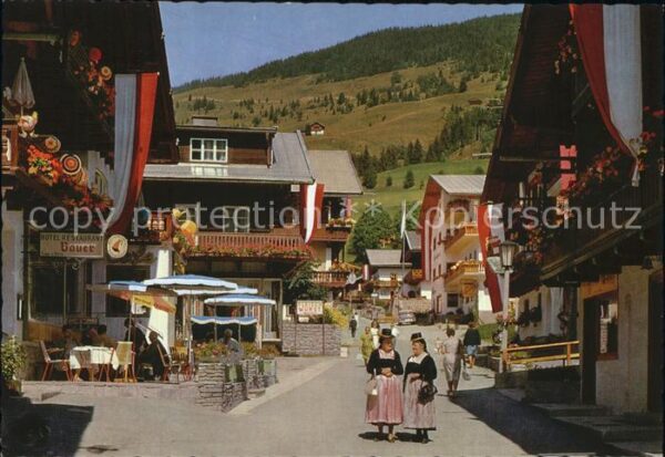Saalbach-Hinterglemm Höhenluftkurort Dorfstraße