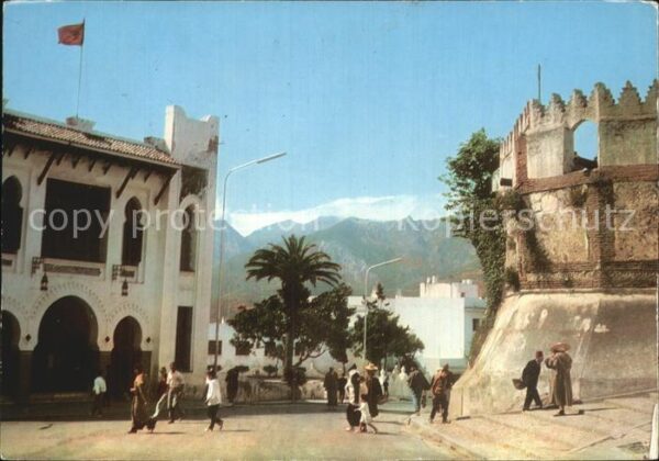 Tetuan Escuela y Puerta Reina