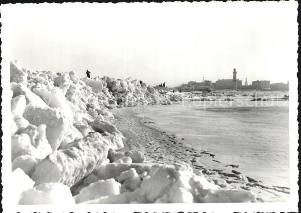 Warnemuende Ostseebad Winter am Strand Handabzug