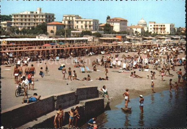 Riccione Spiaggia oltre il porto