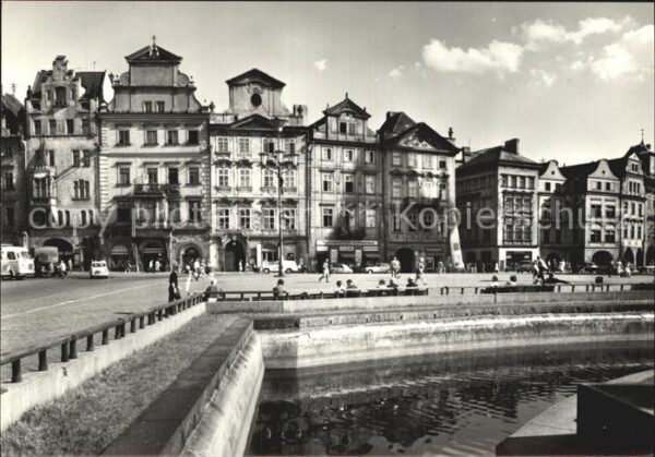 Praha Prahy Prague Domy na jizni strane Staromestskeho nam