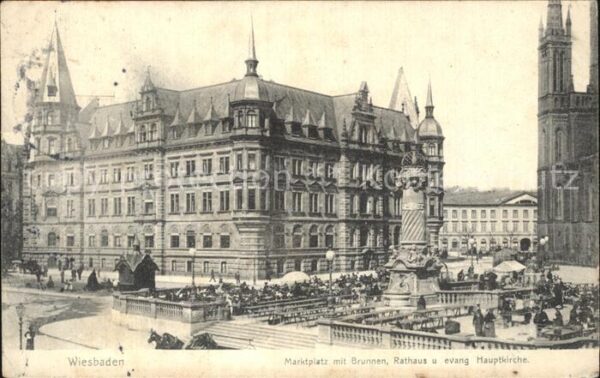 Wiesbaden Marktplatz Brunnen Rathaus evangelische