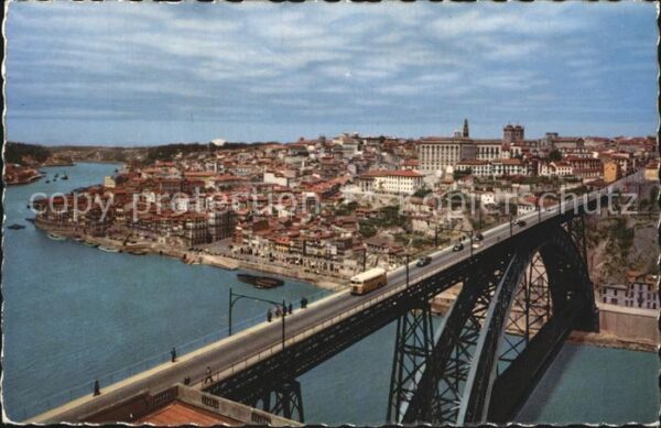 Porto Portugal Fliegeraufnahme mit Brücke