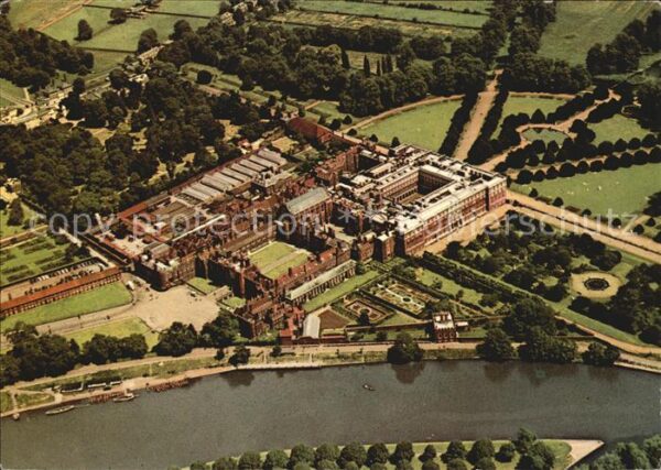 London Hampton Court Palace Fliegeraufnahme