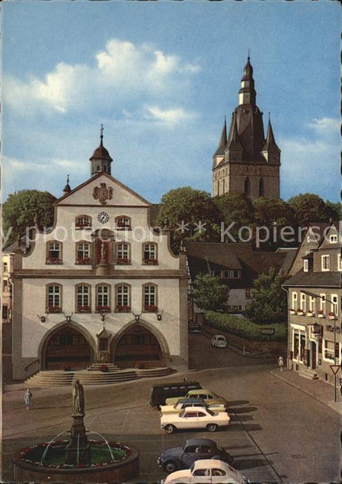 Brilon Marktplatz mit Rathaus Propsteikirche