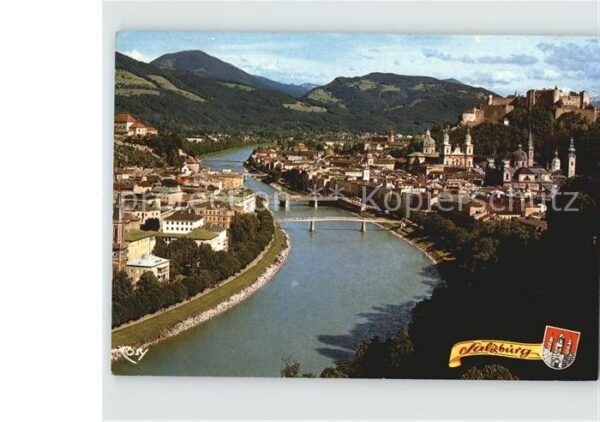 Salzburg Oesterreich Altstadt Salzach Hohensalzburg