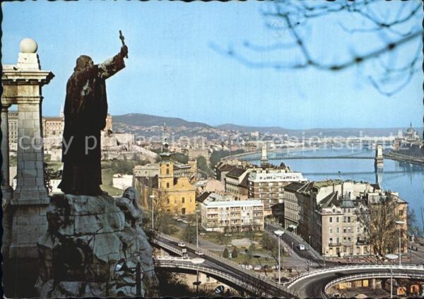 Budapest Ansicht mit St Gerhard Denkmal Donau Br