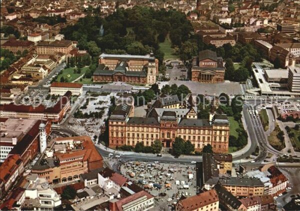 Darmstadt Marktplatz Schloss Tor zu Odenwald und