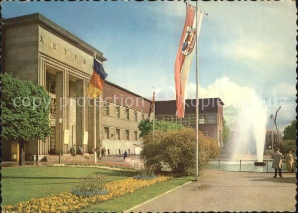 Duesseldorf Ehrenhof Haupteingang des Düsseldorfer-