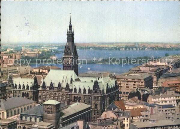 Hamburg Rathaus und Alster Fliegeraufnahme
