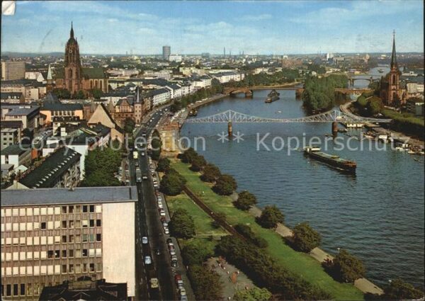 Frankfurt Main Mainpartie mt Eisernem Steg und Dom