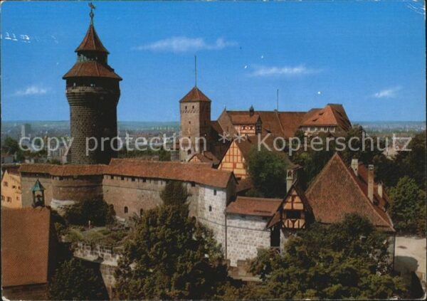 Nuernberg Sinwellturm und Heidenturm auf der Kais