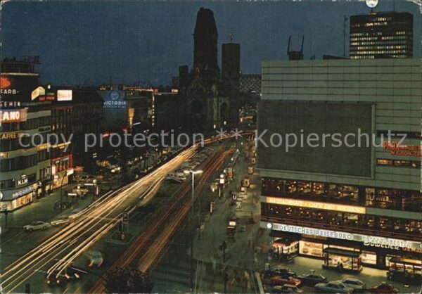Berlin Kurfürstendamm bei Nacht mit Gedächtnis