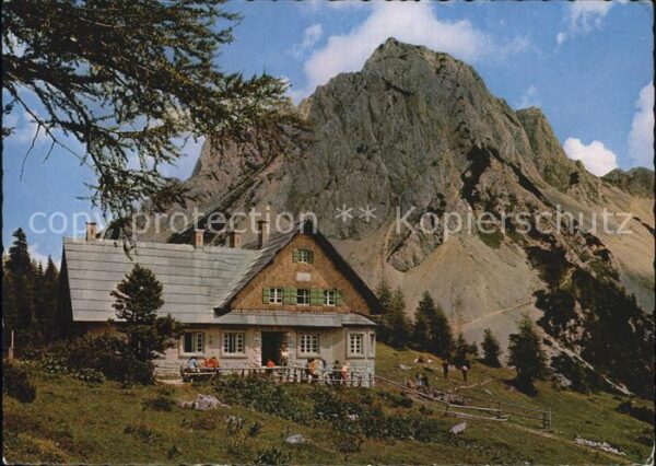 Klagenfurt Woerthersee Karawanken Klagenfurter Hütte mit Biels