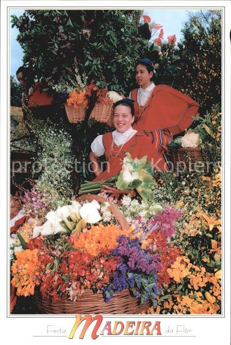 Madeira Portugal Festa da Flor Blumenfest Trachten
