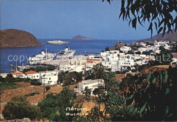 Skala Patmos Blick auf den Hafen Passagierdampfer In