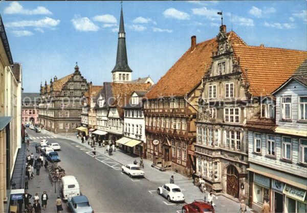 Hameln Weser Osterstrasse mit Museum und Hochzeitsha