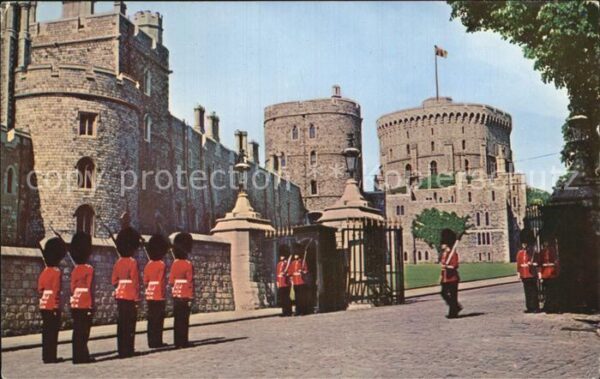 Leibgarde Wache Changing of the Guard Windsor Castle