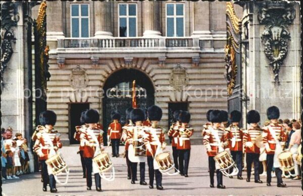Leibgarde Wache Guards Band Buckingham Palace Trommler