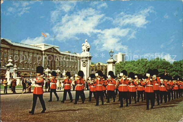 Leibgarde Wache Guards Band Buckingham Palace London