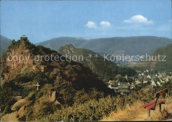 Altenahr Partie am Weißen Kreuz Blick auf Burg A