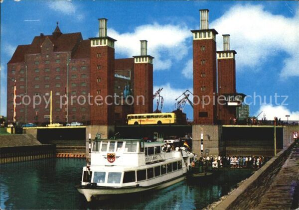 Duisburg Ruhr Schwanentorbrücke