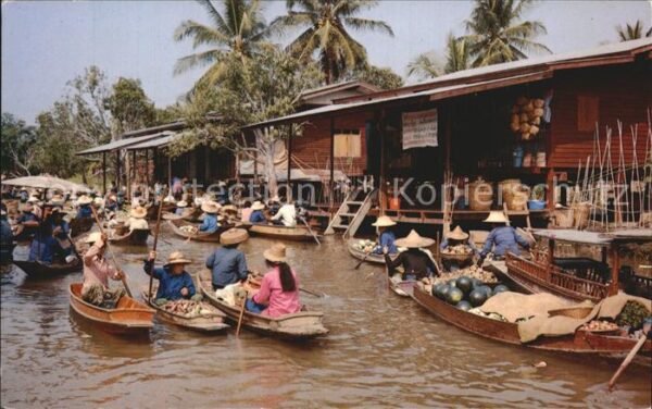 Damnernsaduak floating market