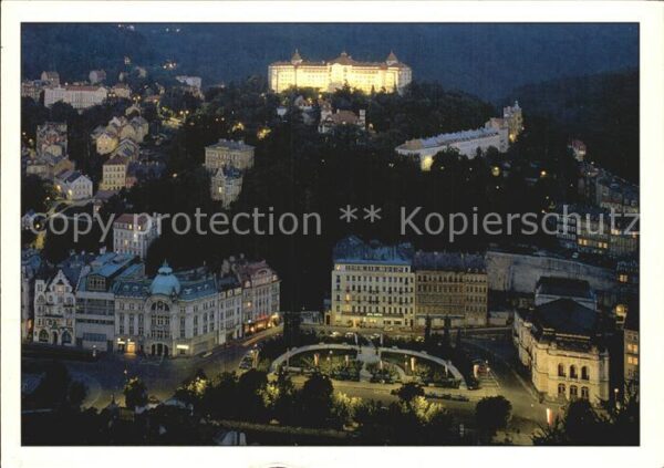 Karlovy Vary Blick von der Petrushöhe Nachtaufnahme