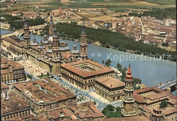 Zaragoza Saragossa Espana Fliegeraufnahme Templo de El Pilar