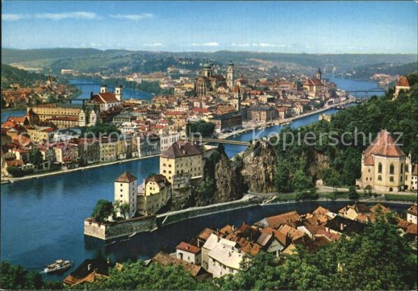 Passau Fliegeraufnahme Dreiflüssestadt mit Inn