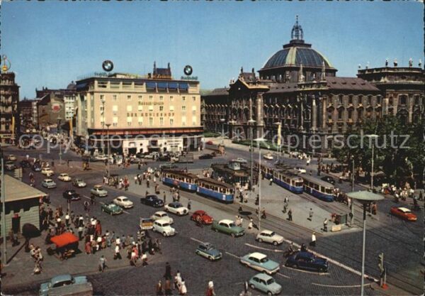 Muenchen Stachus und Justizpalast