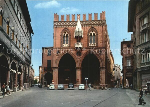 Bologna Piazza della Mercanzia con Palazzo omon