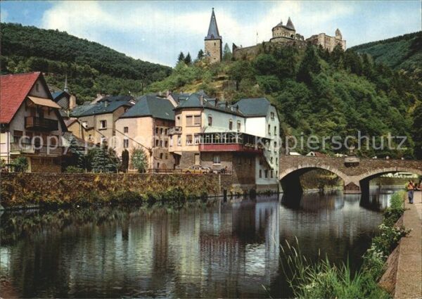 Vianden Le Chateau Hockelstour et Pont de l'Our