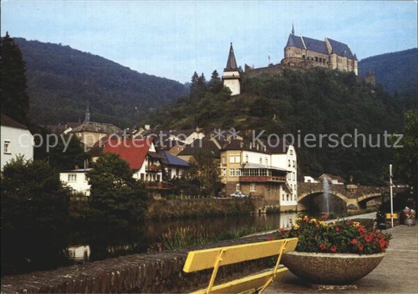 Vianden Vue pittoresque avec chateau