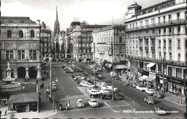 Wien Kärntnerstrasse mit Stephansdom