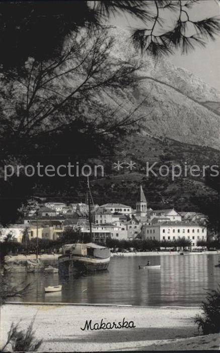 Makarska Dalmatien Partie am Hafen Berge